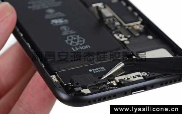 防水手機拆分展示圖